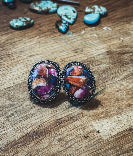 Spiny Oyster Earrings